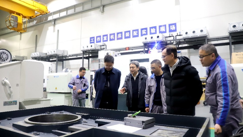 “重庆智能制造装备技术路径与发展战略研究”项目组前往xk星空-星空（中国）xingkong官方网站
集团调研